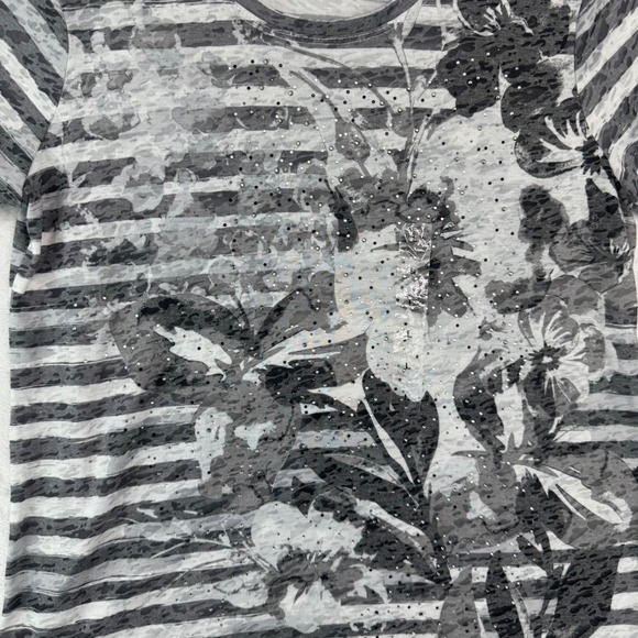 Hannah Womens Gray Striped Floral Burnout Rhinestone Short Sleeve Top Size L - Picture 3 of 7